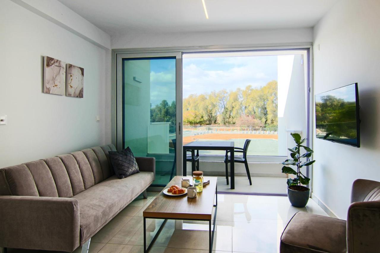 Phaedrus Living - Seaside Executive Flat Harbour 201 Apartment Paphos Bagian luar foto